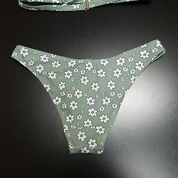 SHEIN Woman's 2- piece Swimsuit, size S - Picture 4 of 5